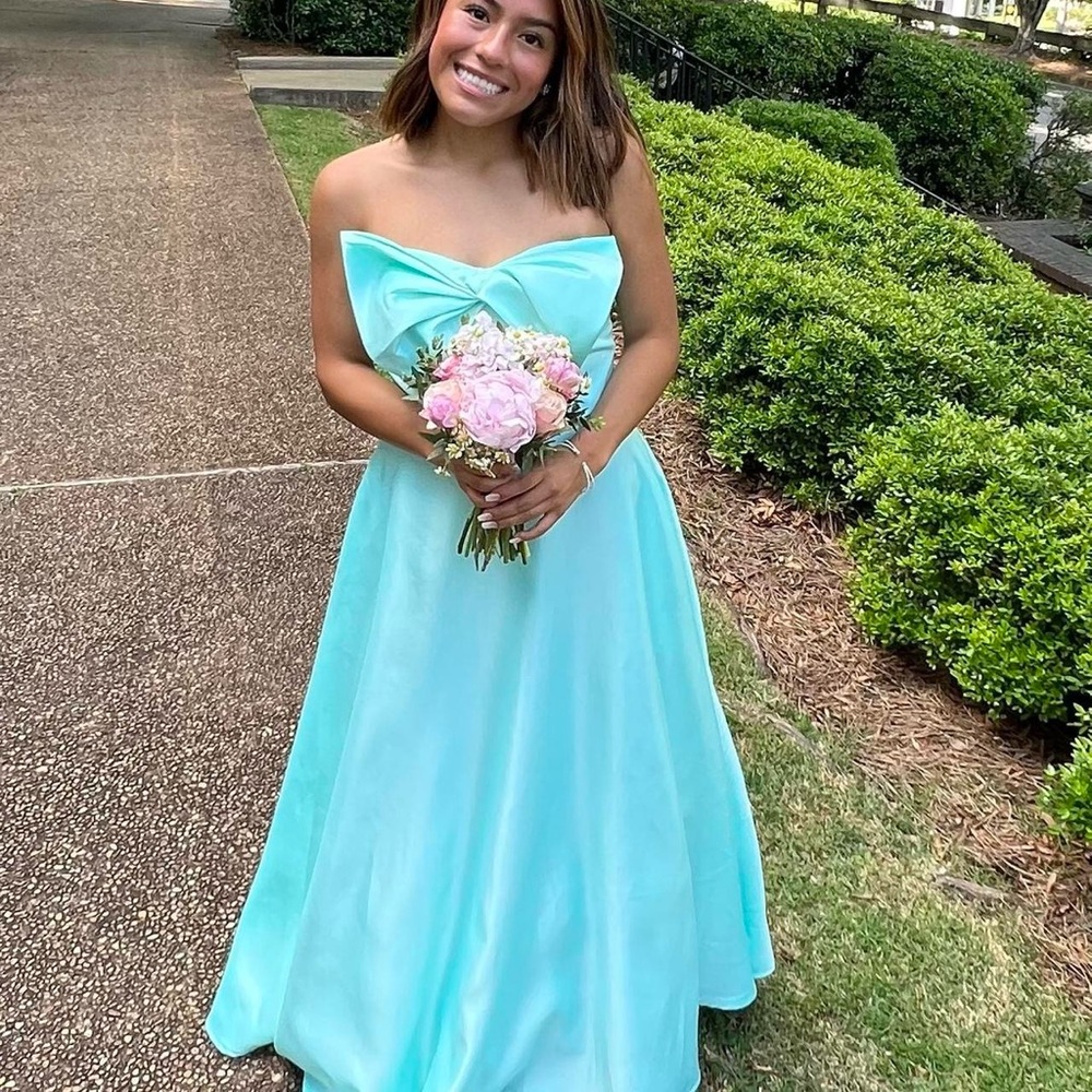 Mac Duggal 49702 Long A Line Prom Ballgown.